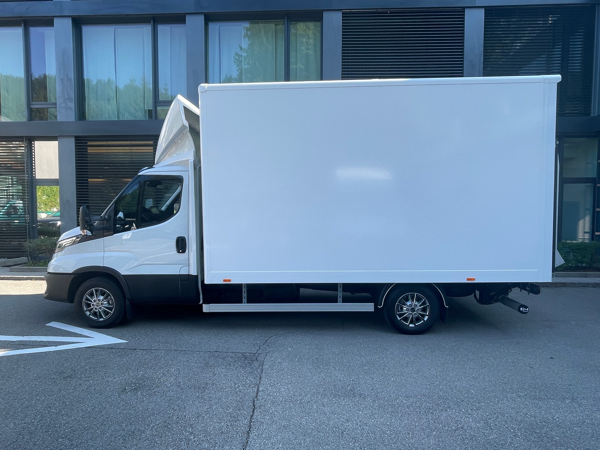 IVECO 35 S 18H V Kofferumbau mit Hebebühne-image-1
