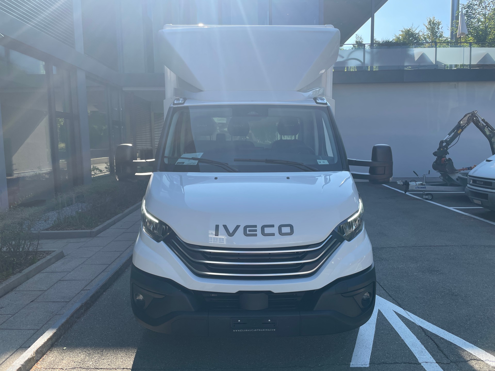 IVECO 35 S 18H V Kofferumbau mit Hebebühne-image-10