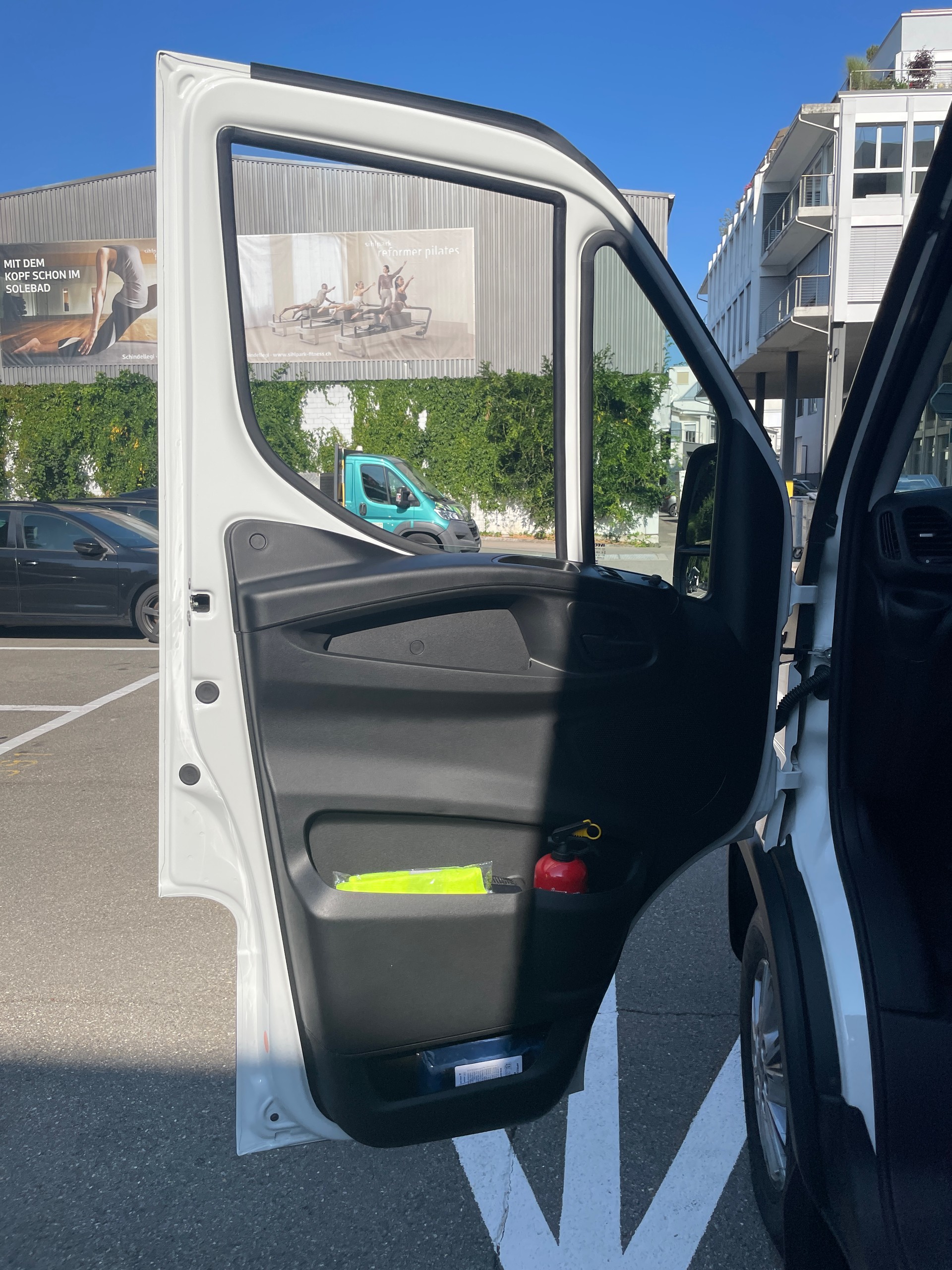 IVECO 35 S 18H V Kofferumbau mit Hebebühne-image-12