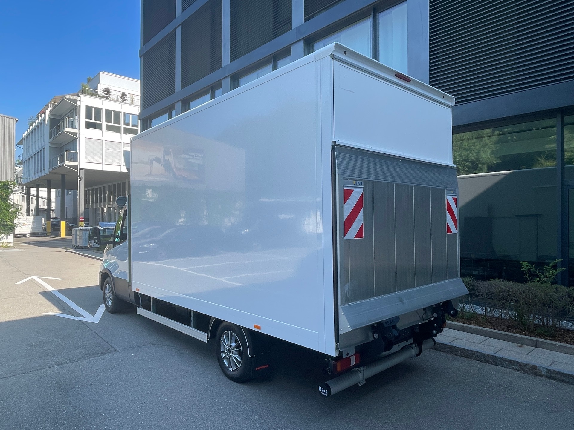 IVECO 35 S 18H V Kofferumbau mit Hebebühne-image-2