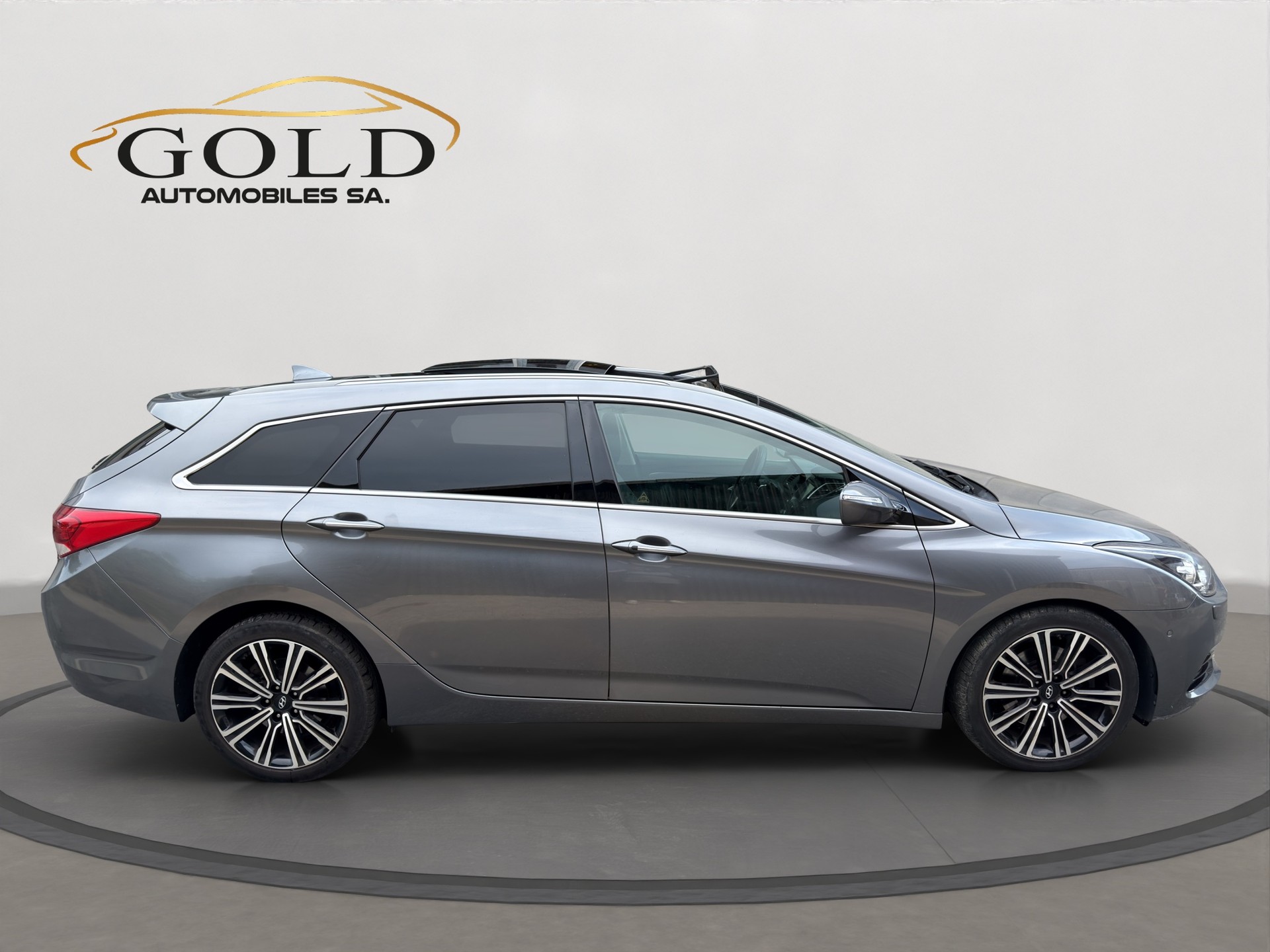 HYUNDAI i40 Wagon 1.7 CRDI Vertex Automatic-image-11