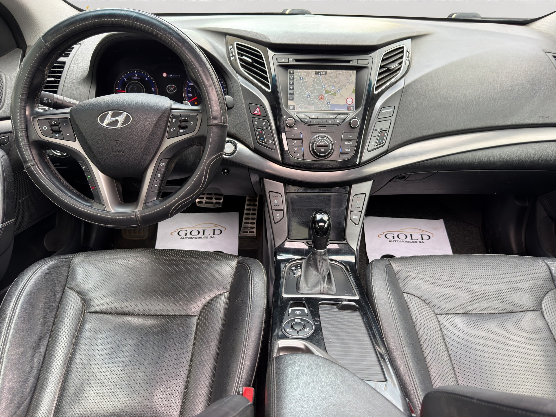 HYUNDAI i40 Wagon 1.7 CRDI Vertex Automatic-image-2