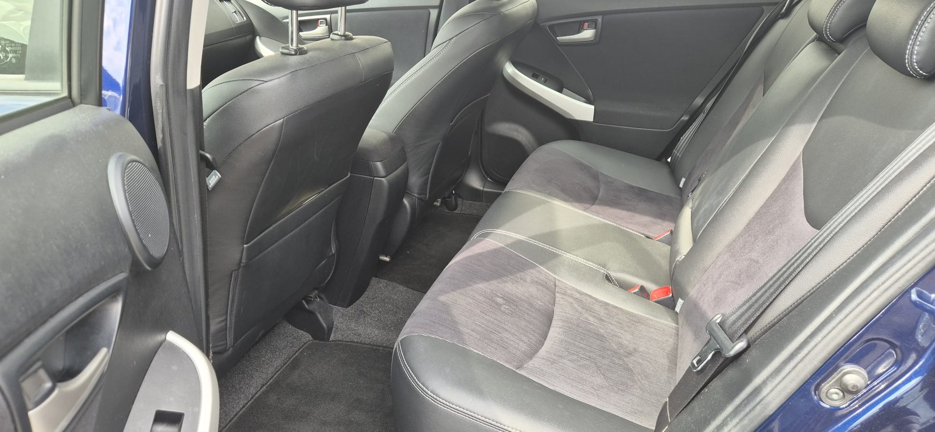 TOYOTA Prius 1.8 16V HSD Sol-image-7