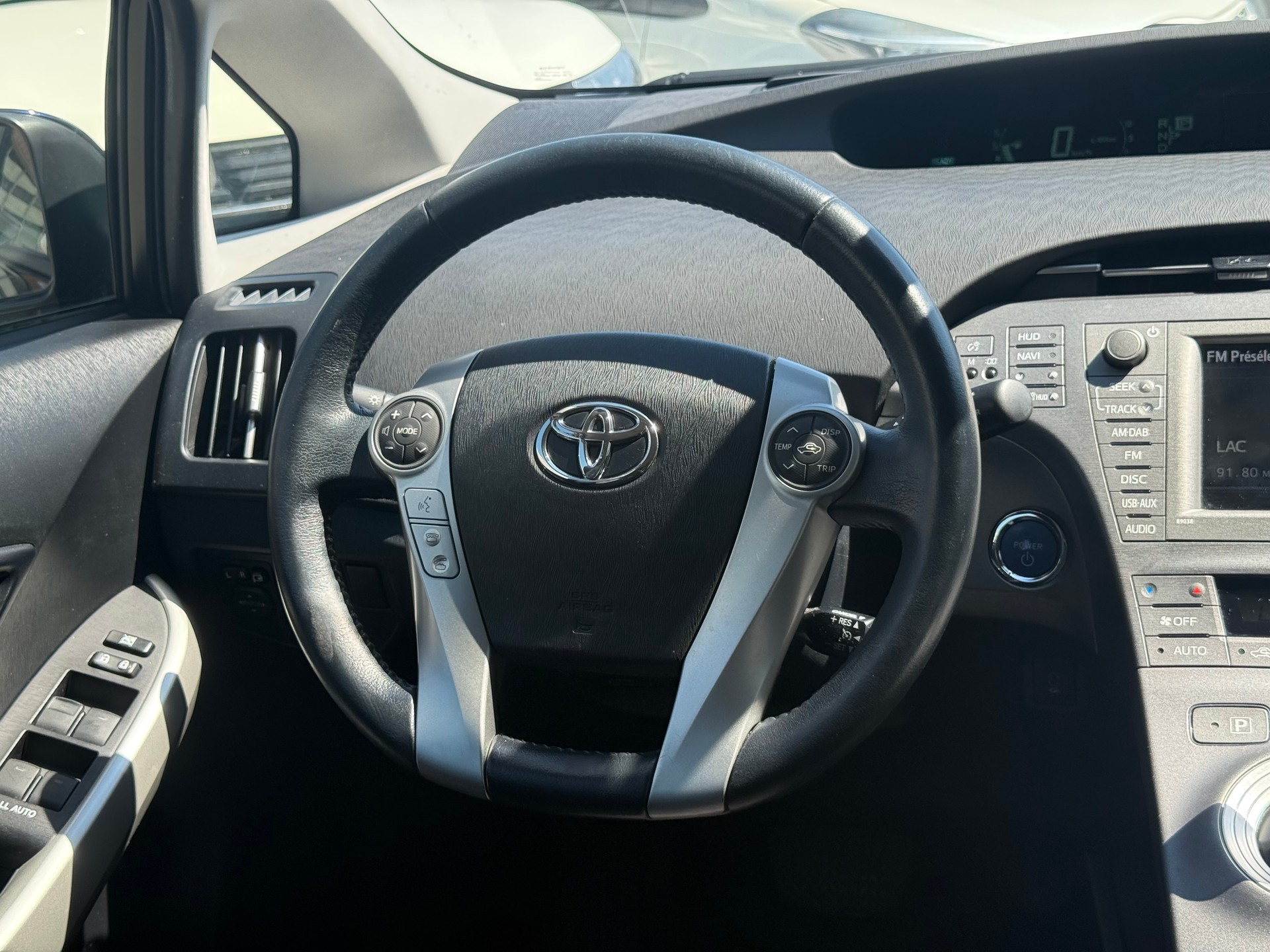 TOYOTA Prius 1.8 16V HSD Sol-image-6