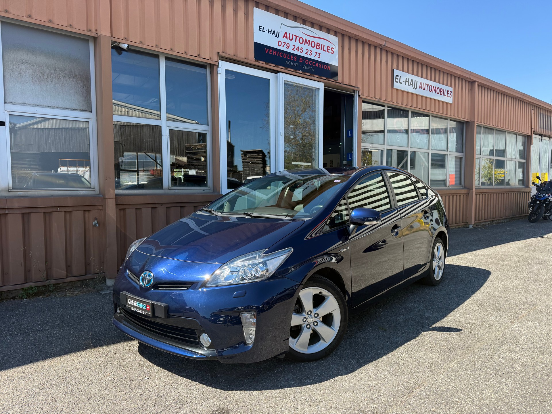 TOYOTA Prius 1.8 16V HSD Sol