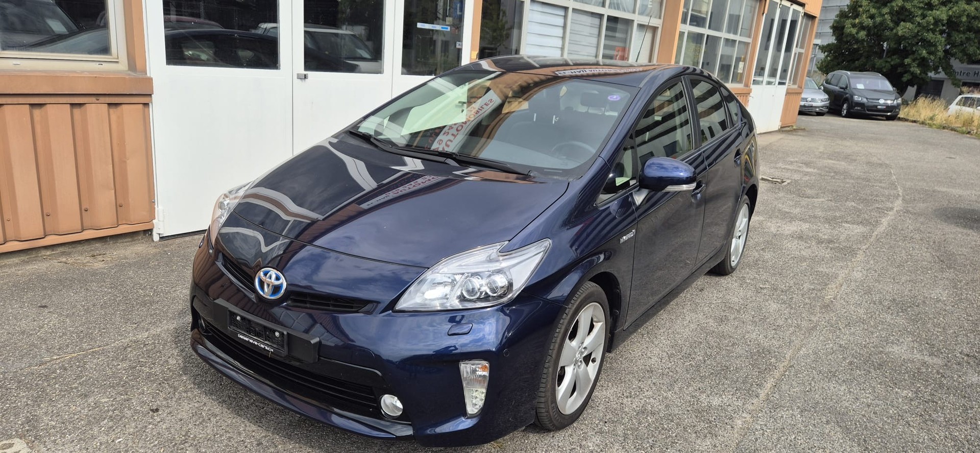 TOYOTA Prius 1.8 16V HSD Sol-image-0