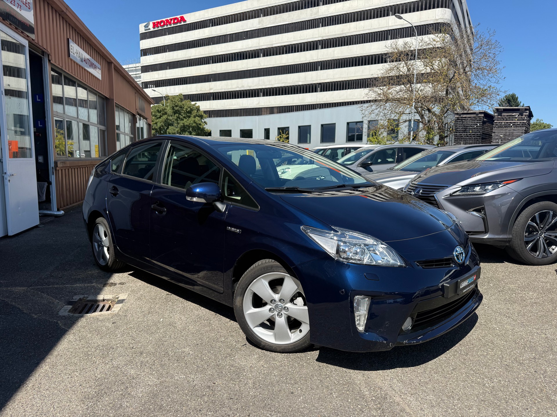 TOYOTA Prius 1.8 16V HSD Sol-image-1