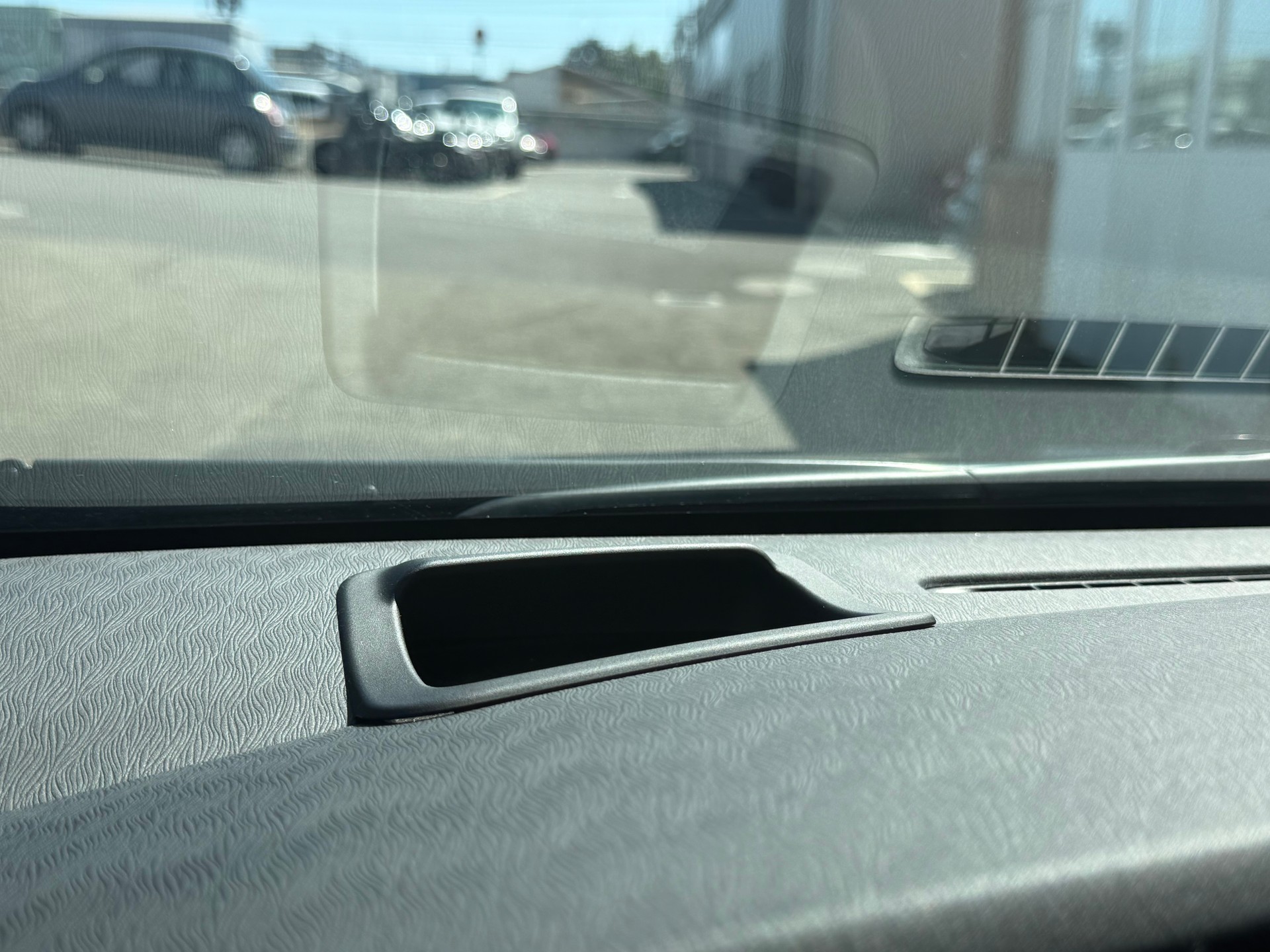TOYOTA Prius 1.8 16V HSD Sol-image-13