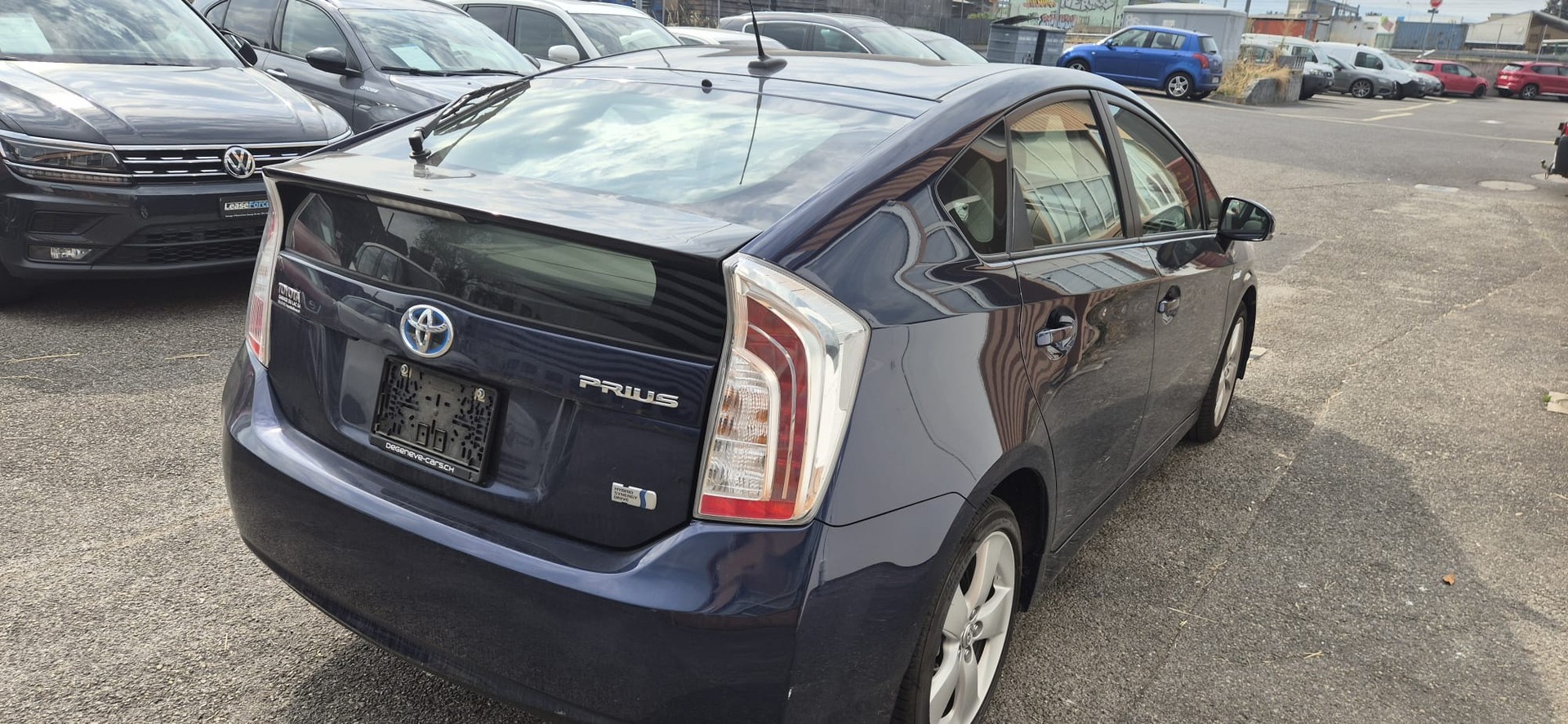 TOYOTA Prius 1.8 16V HSD Sol-image-8