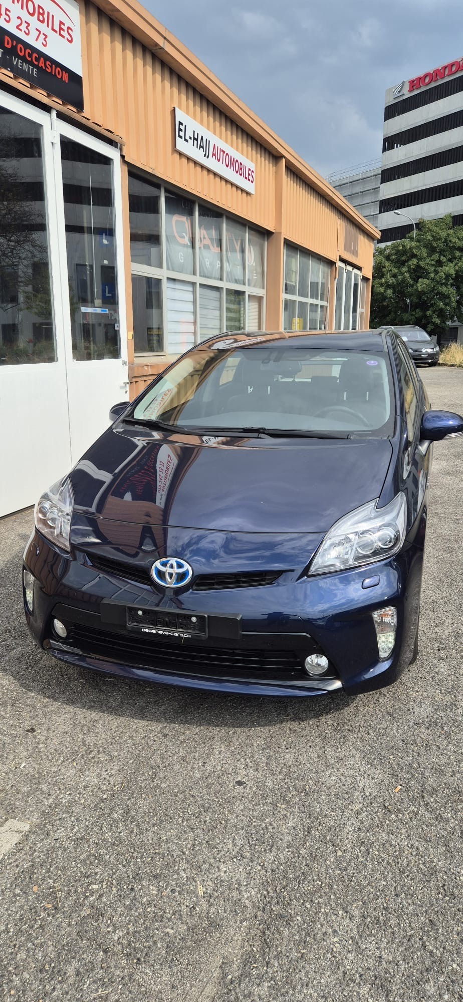 TOYOTA Prius 1.8 16V HSD Sol-image-1