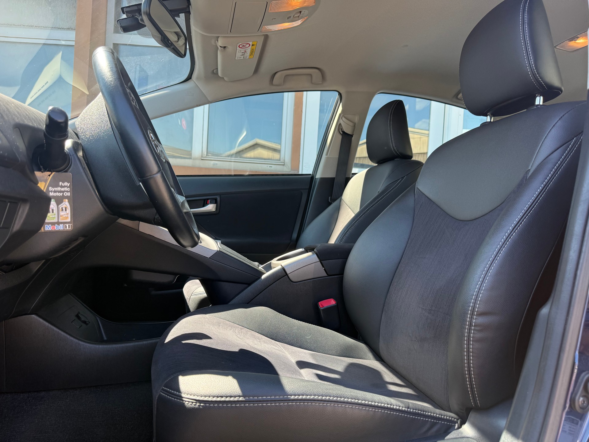 TOYOTA Prius 1.8 16V HSD Sol-image-5