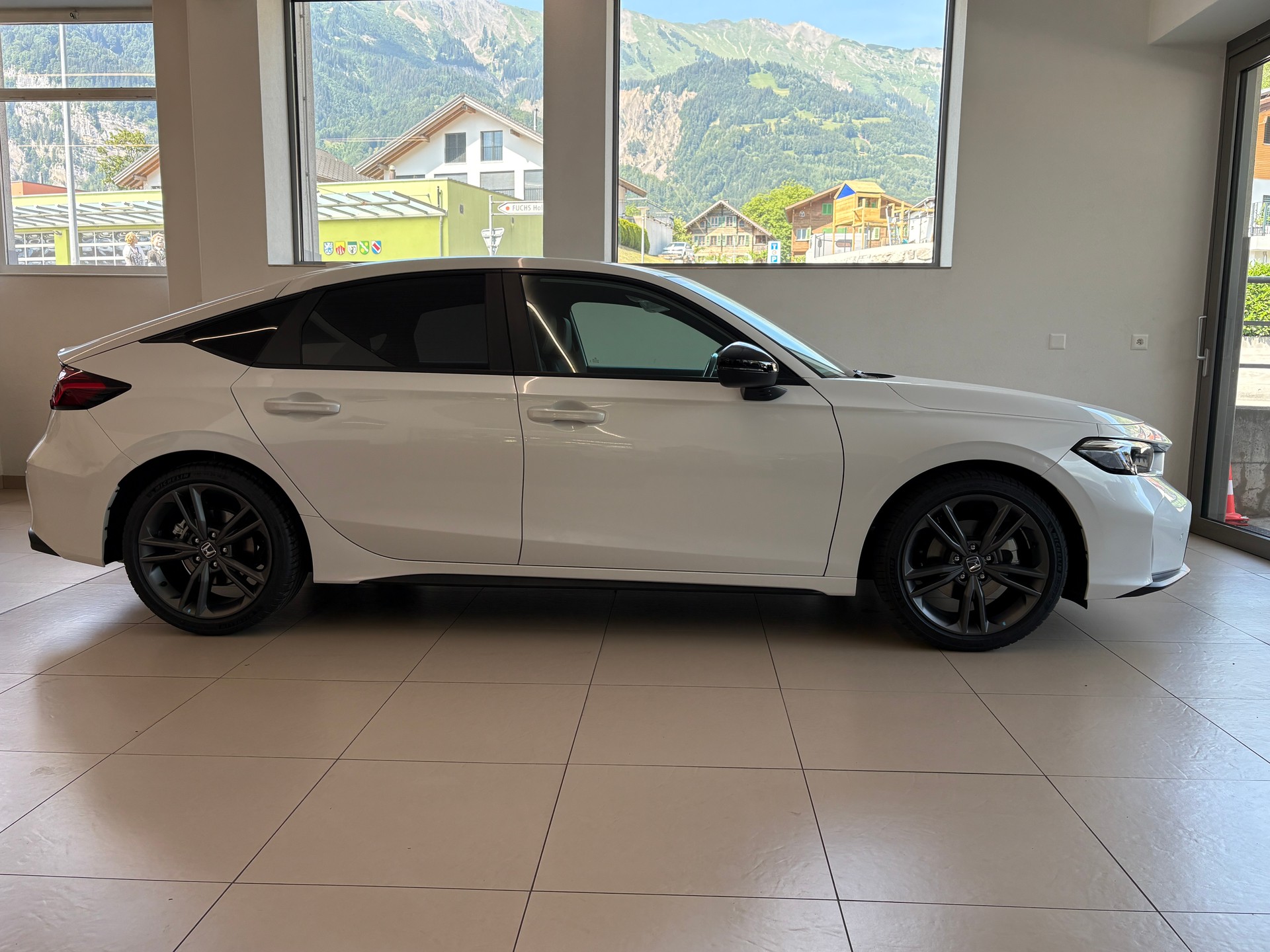 HONDA Civic 2.0 i-MMD HEV Sport-image-2
