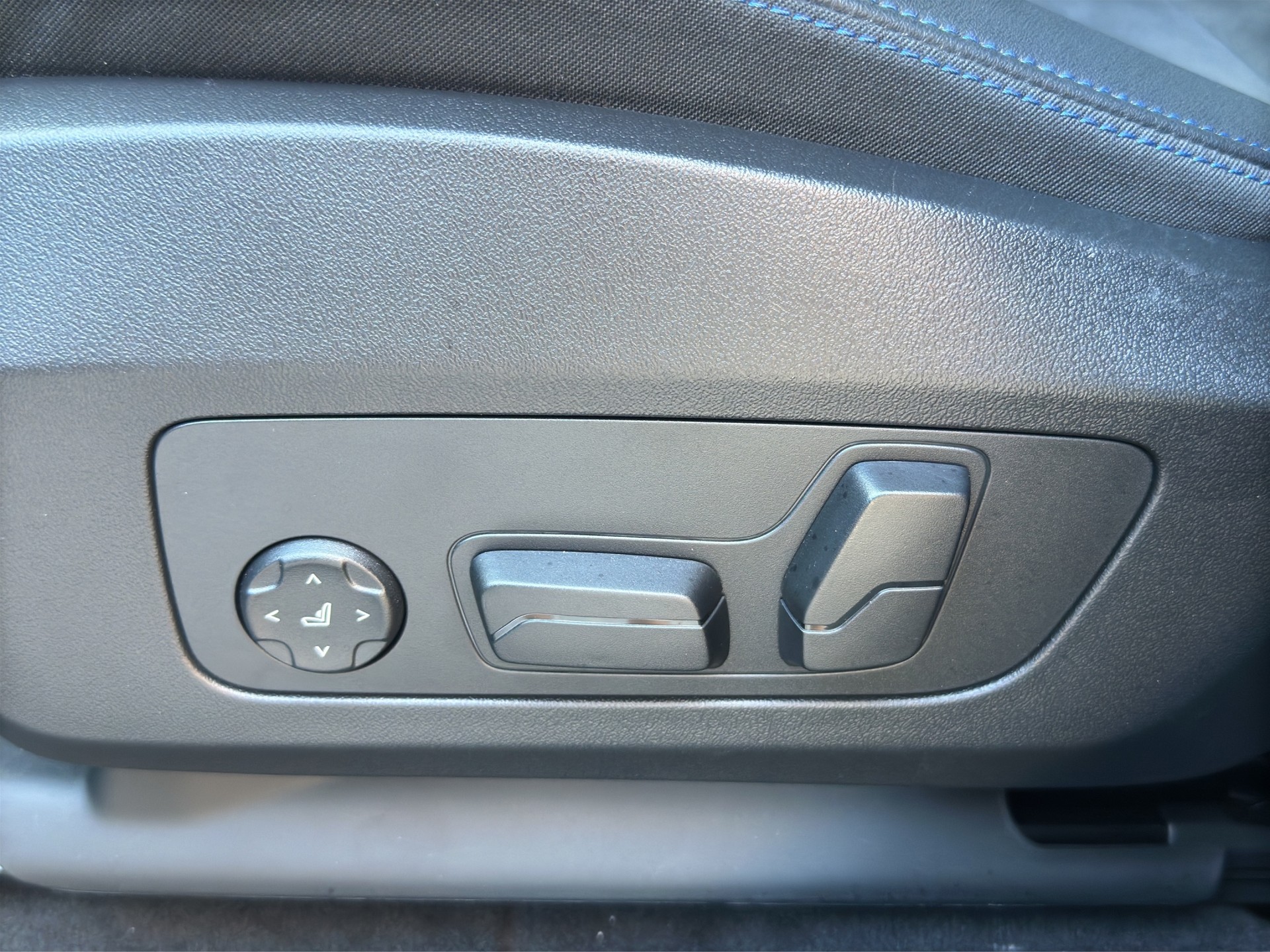 BMW X1 xDrive 30e M Sport Pro (CH) Innovationspaket-image-12