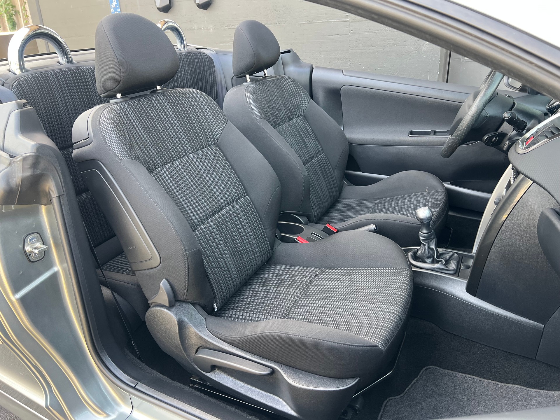 PEUGEOT 207 CC 1.6 16V Active-image-15