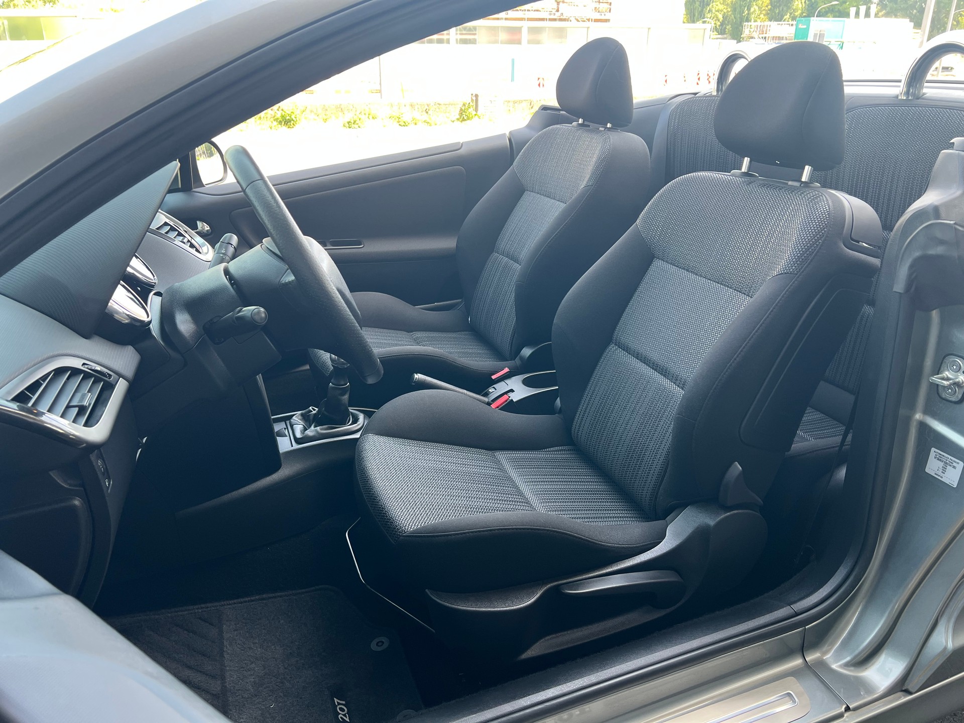 PEUGEOT 207 CC 1.6 16V Active-image-14