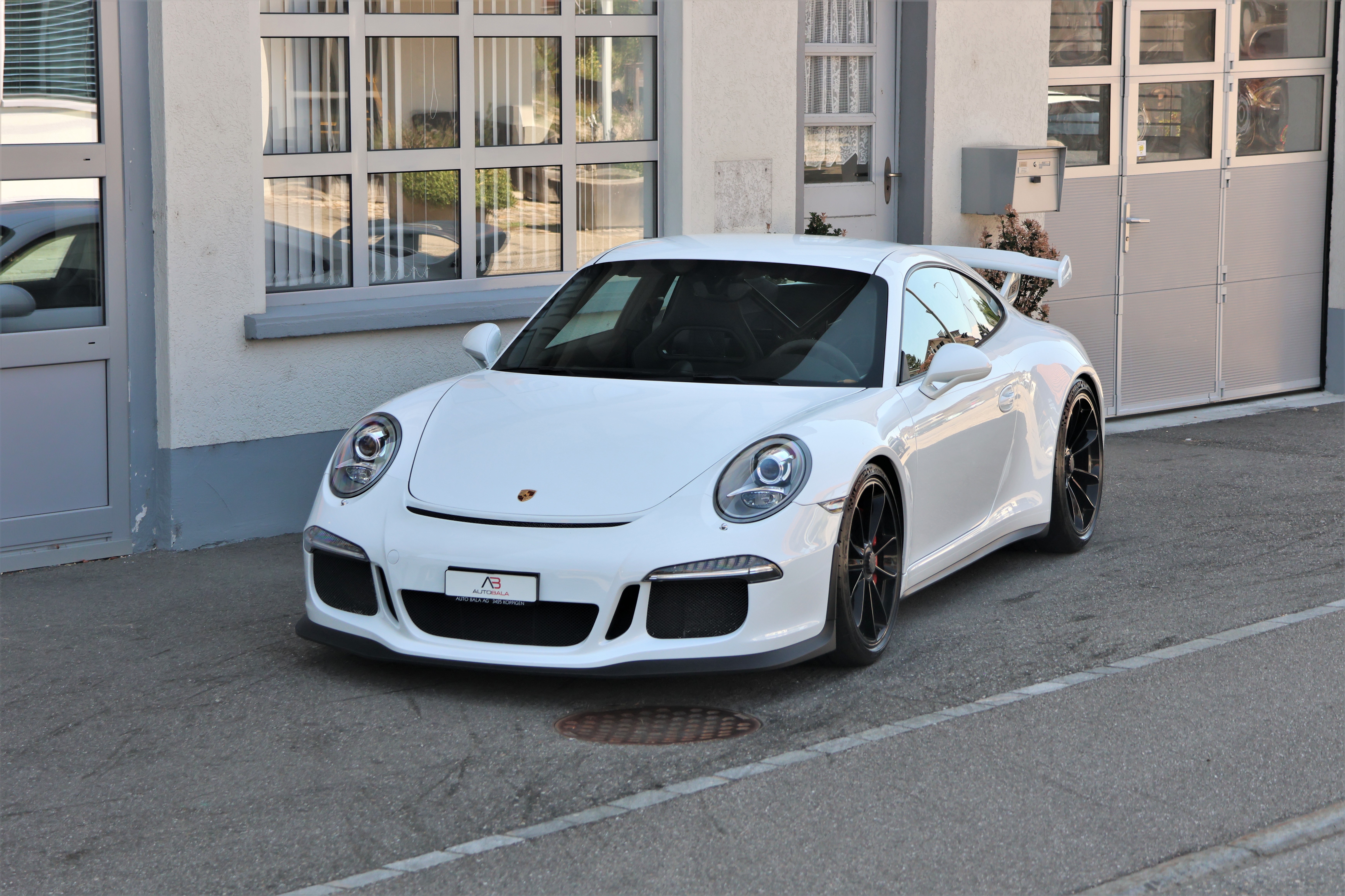 Car photo