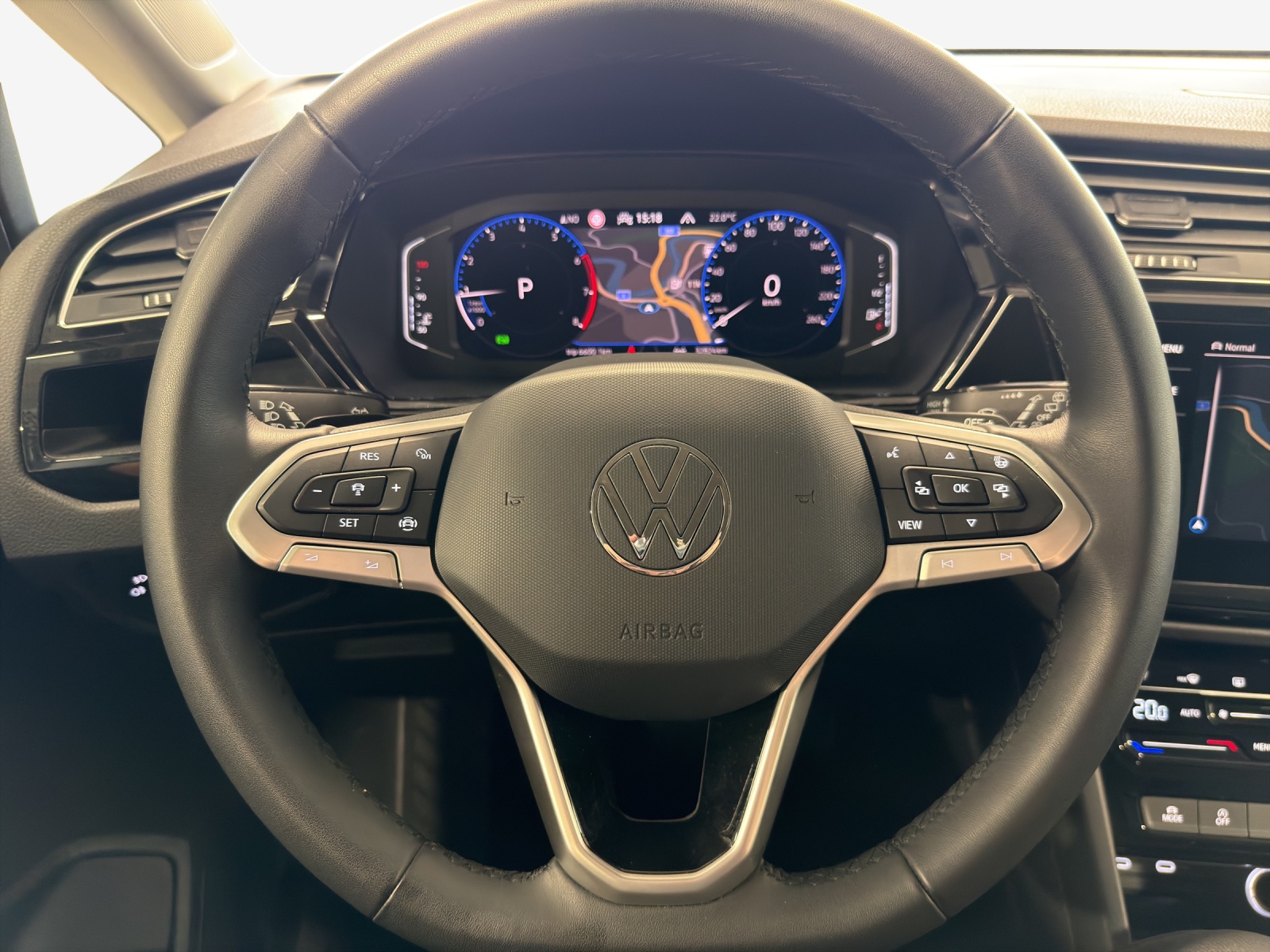 VW Touran 1.5 TSI EVO Highline DSG-image-9