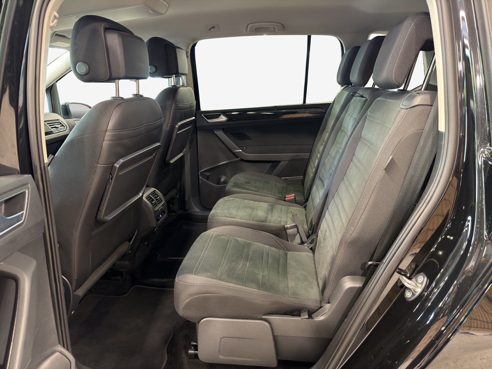 VW Touran 1.5 TSI EVO Highline DSG-image-11