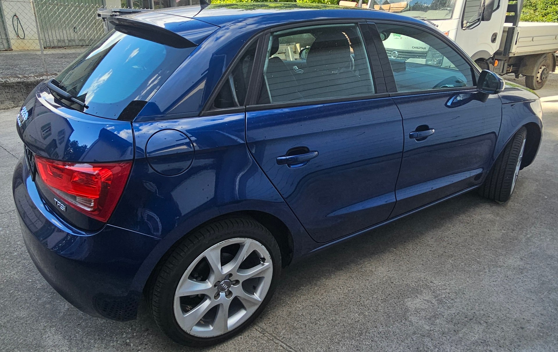 AUDI A1 Sportback 1.4 TFSI Ambition S-tronic-image-3