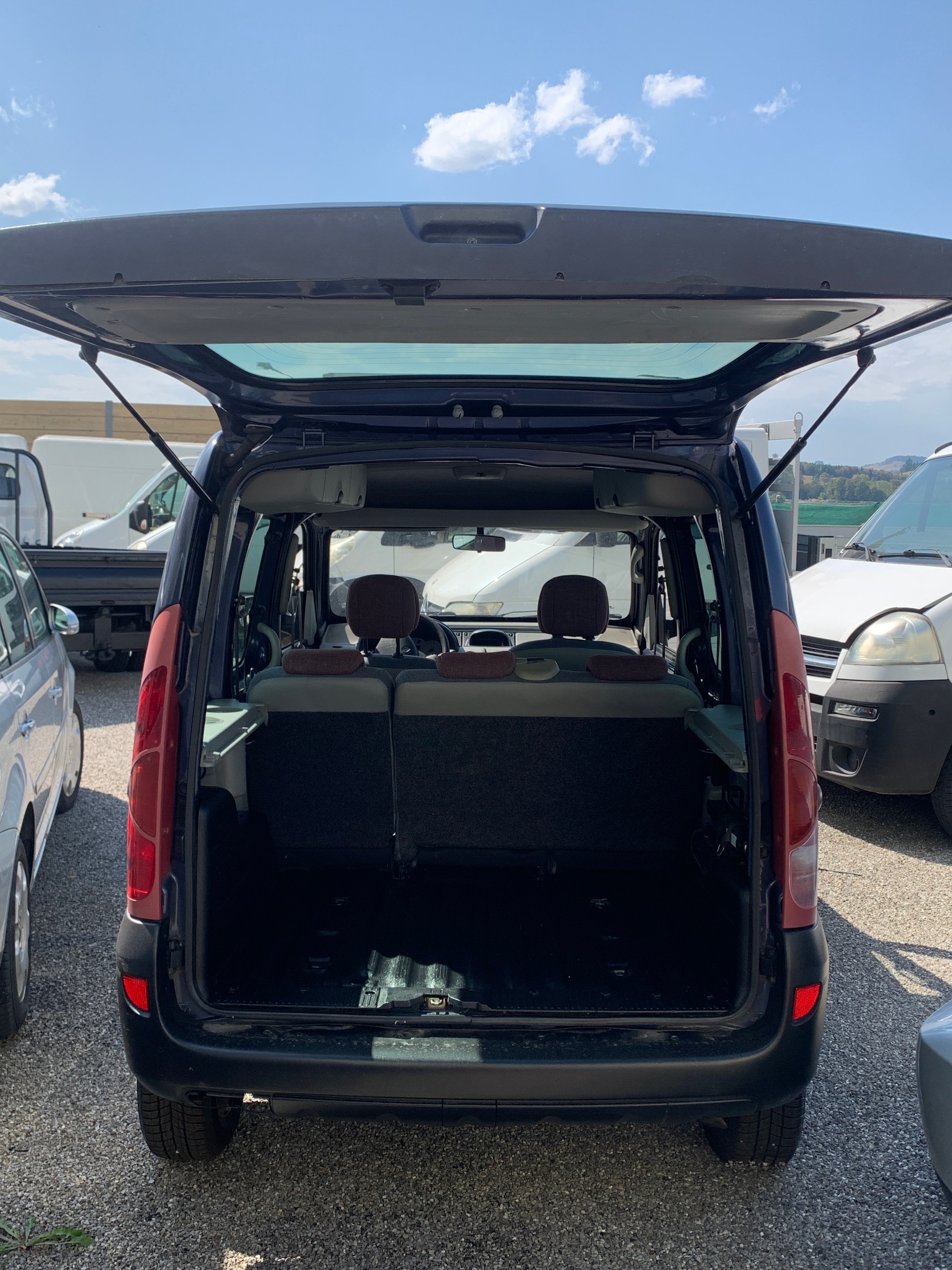 RENAULT Kangoo 1.6 16V Authentique 4X4-showroom-element-3