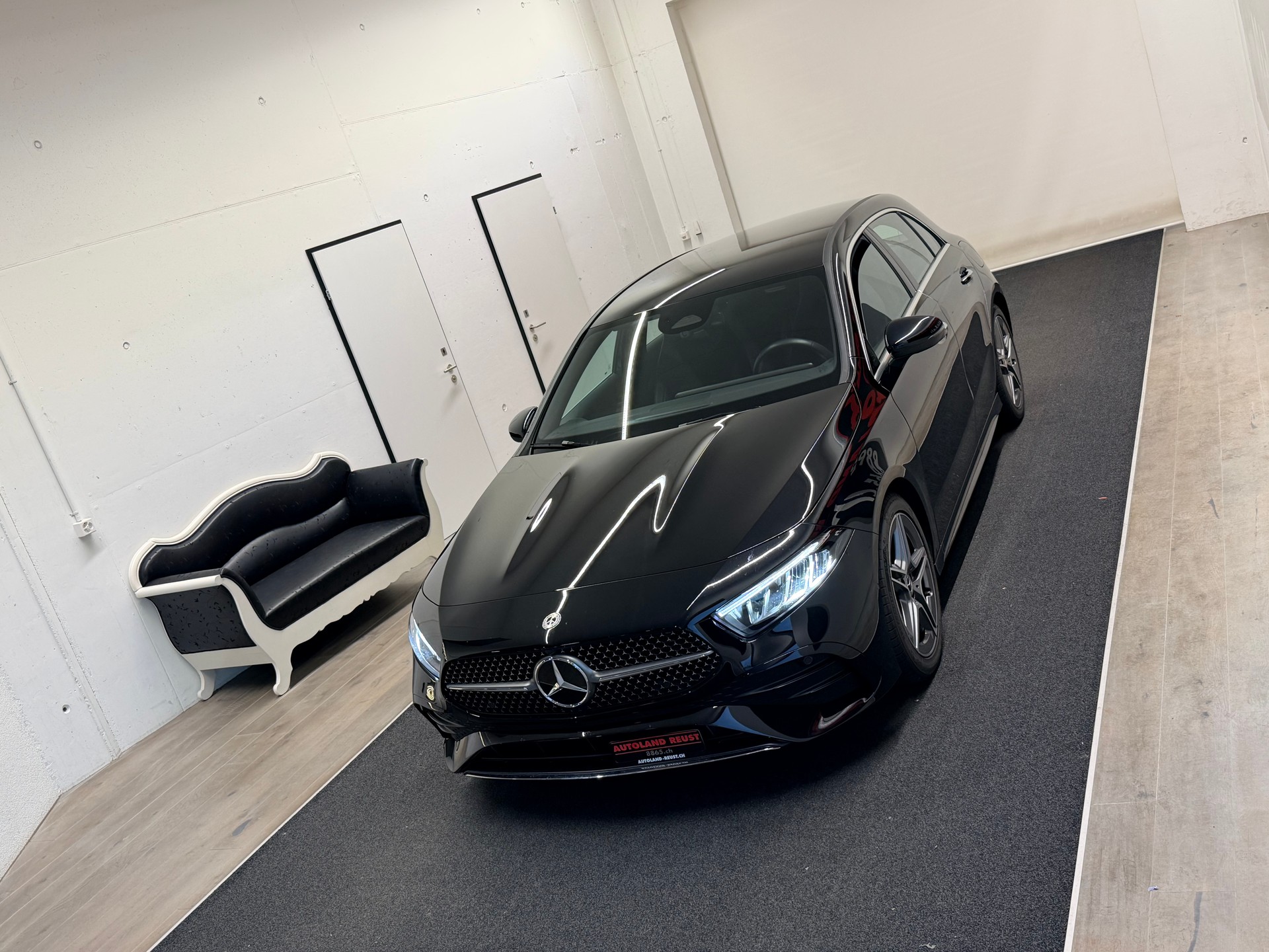 MERCEDES-BENZ A 200 AMG Line 7G-DCT-image-3