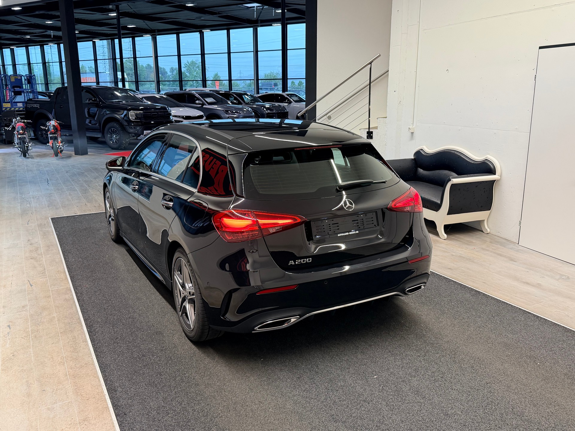 MERCEDES-BENZ A 200 AMG Line 7G-DCT-image-7