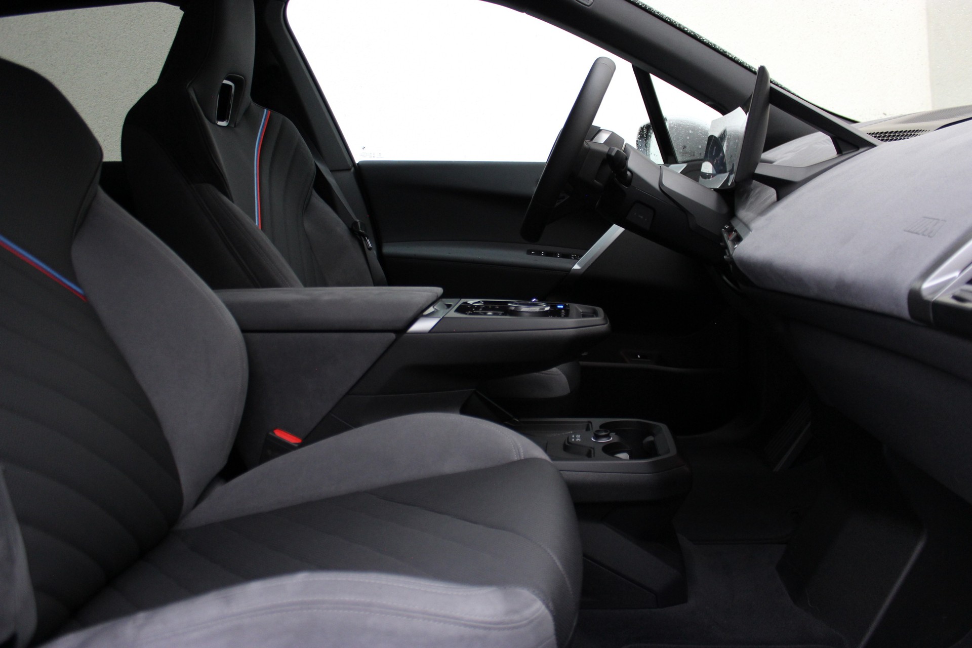 BMW iX xDrive60 M Sport Pro Dune Grey metallic *0.9%-LEASINGAKTION* OHNE Anzahlung CHF 700.-/Monat, 15'000 km/Jahr-image-3