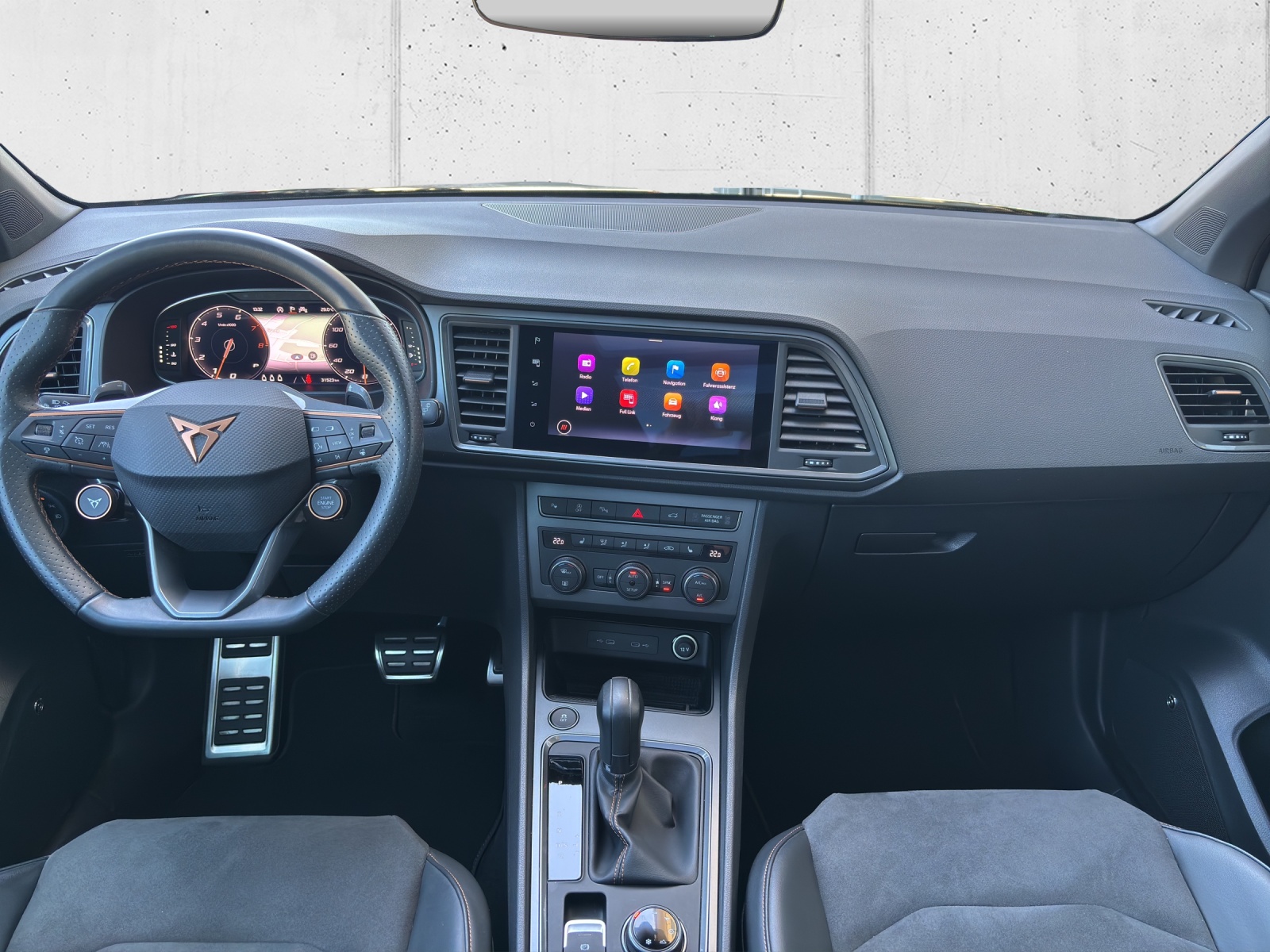 CUPRA Ateca 2.0TSI VZ 4Drive DSG mit AHK, 360° Kamera & Panorama-Glasdach-image-12