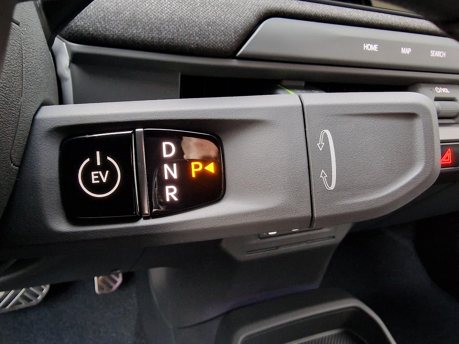 KIA EV3 81 kWh GT 4x4-image-12