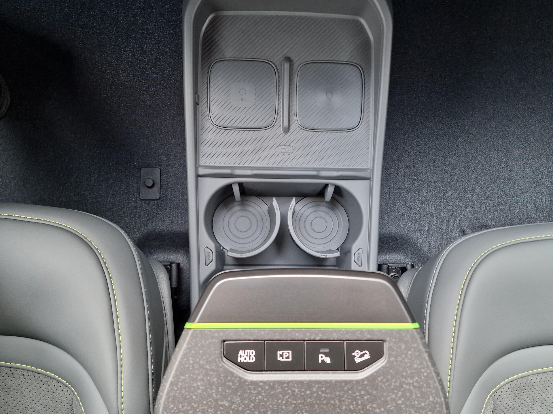 KIA EV3 81 kWh GT 4x4-image-13