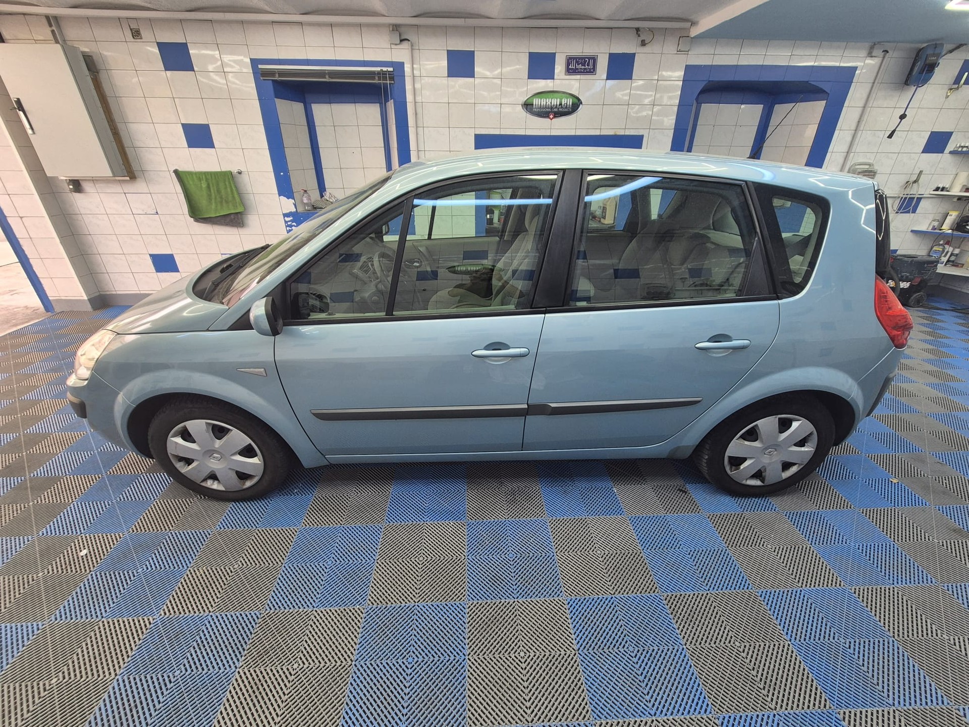 RENAULT Scénic 1.6 16V Fairway Automatic-image-5