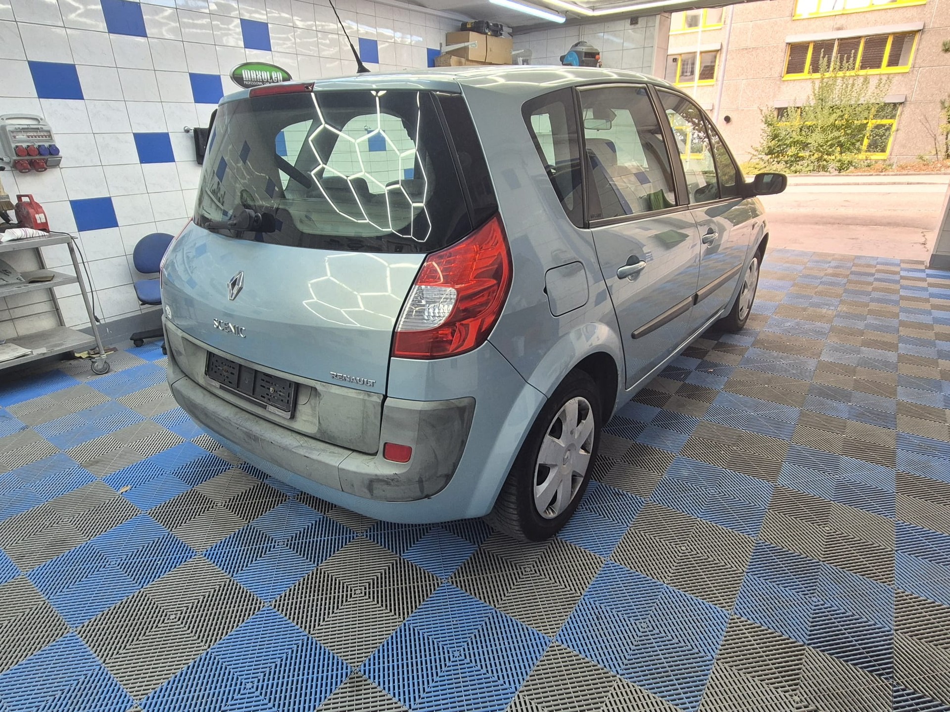 RENAULT Scénic 1.6 16V Fairway Automatic-image-3