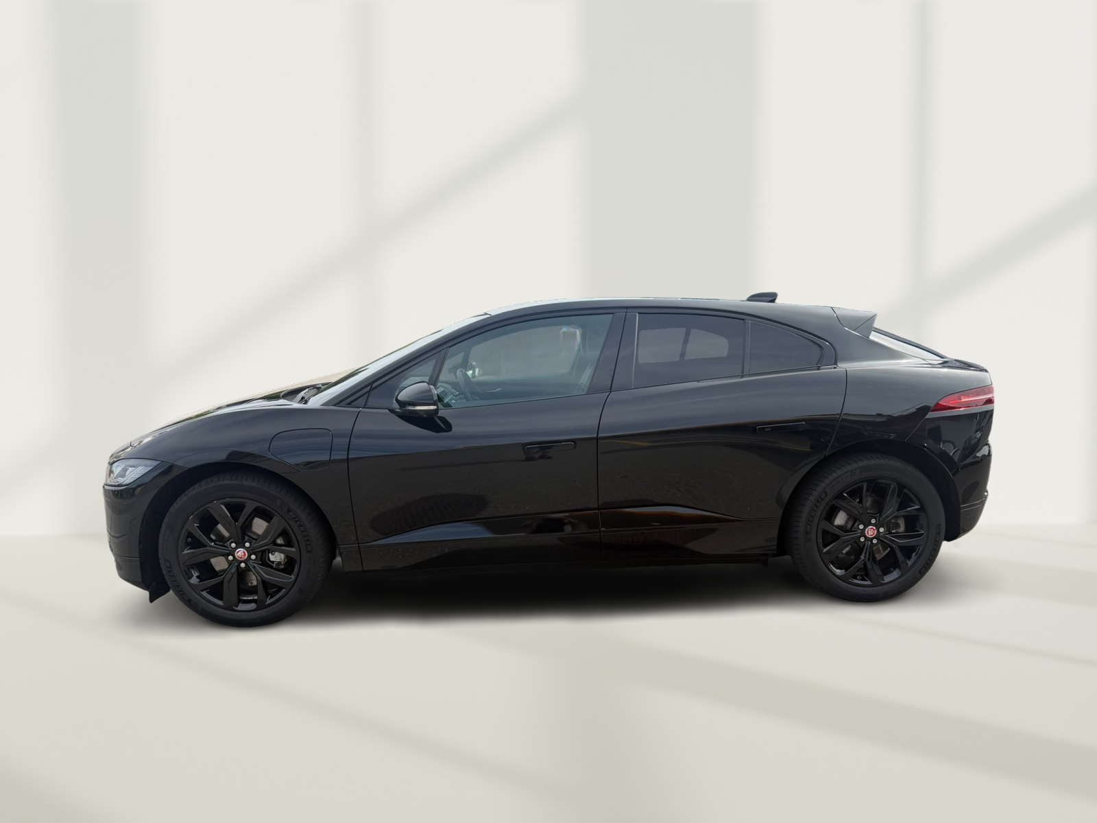 JAGUAR I-Pace EV400 Black AWD-showroom-element-1