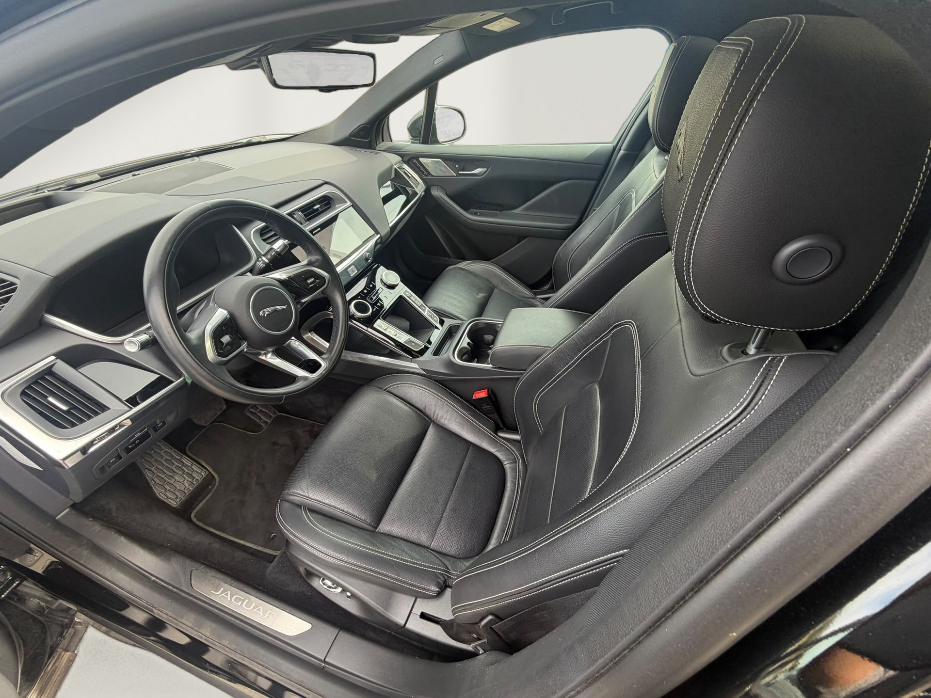 JAGUAR I-Pace EV400 Black AWD-image-8
