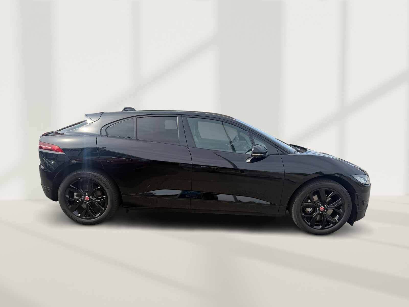 JAGUAR I-Pace EV400 Black AWD-image-5