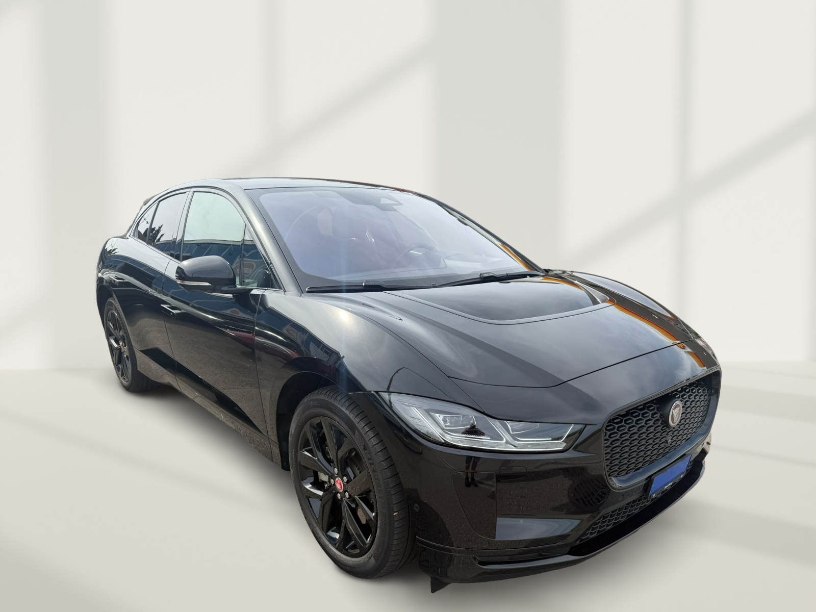 JAGUAR I-Pace EV400 Black AWD-image-6