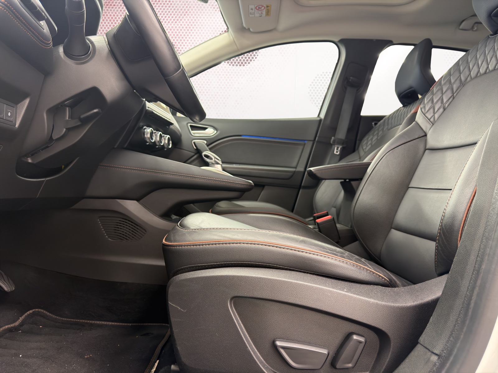 RENAULT Captur 1.3 TCe Initiale EDC-image-9