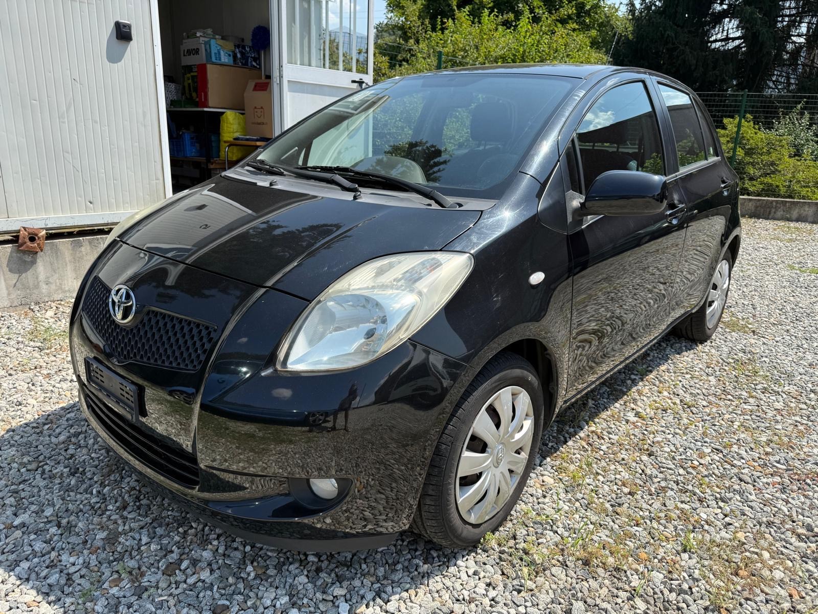 TOYOTA Yaris 1.3 Linea Luna-image-0