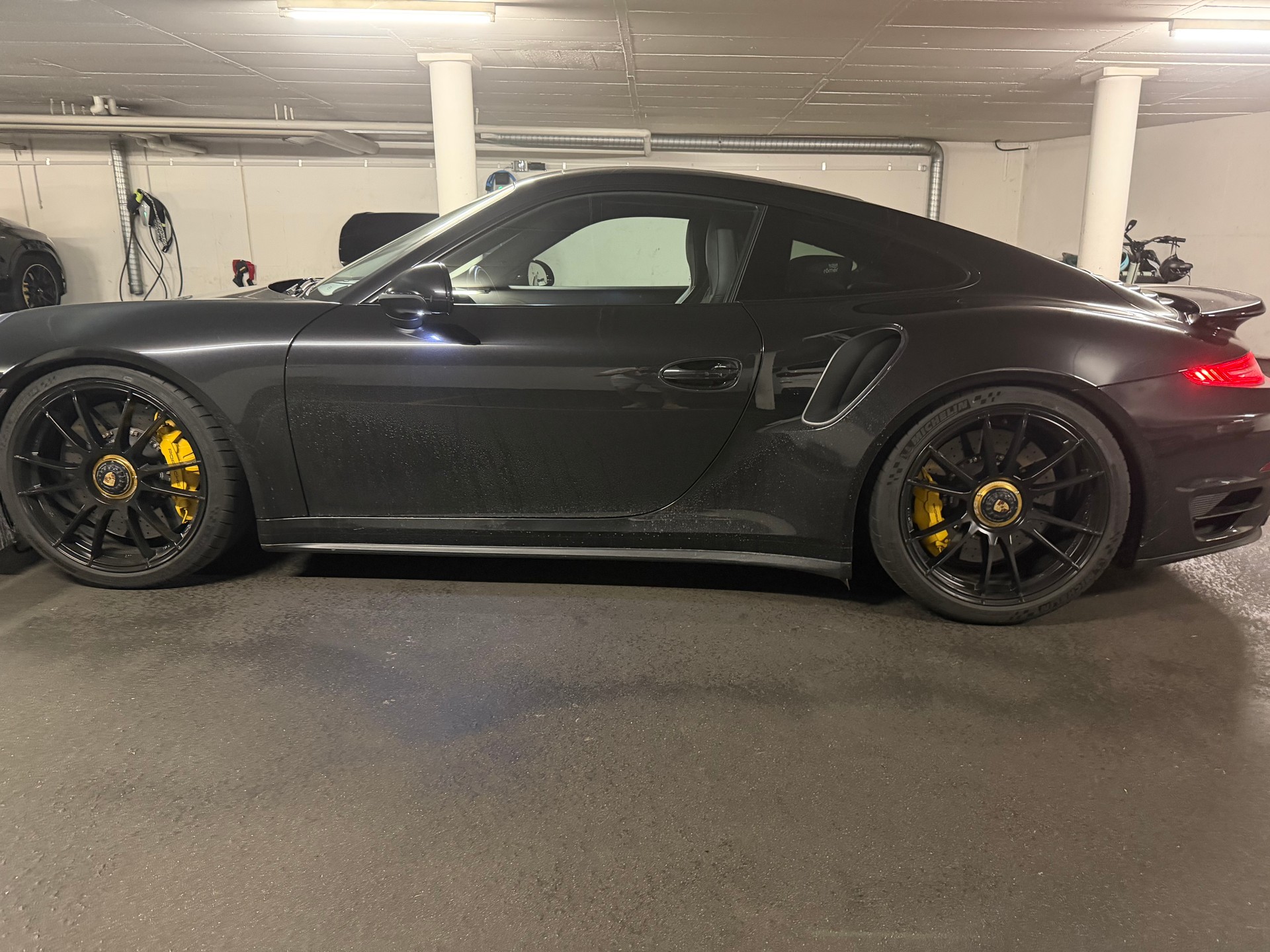 PORSCHE 3.8 Turbo S PDK-image-2
