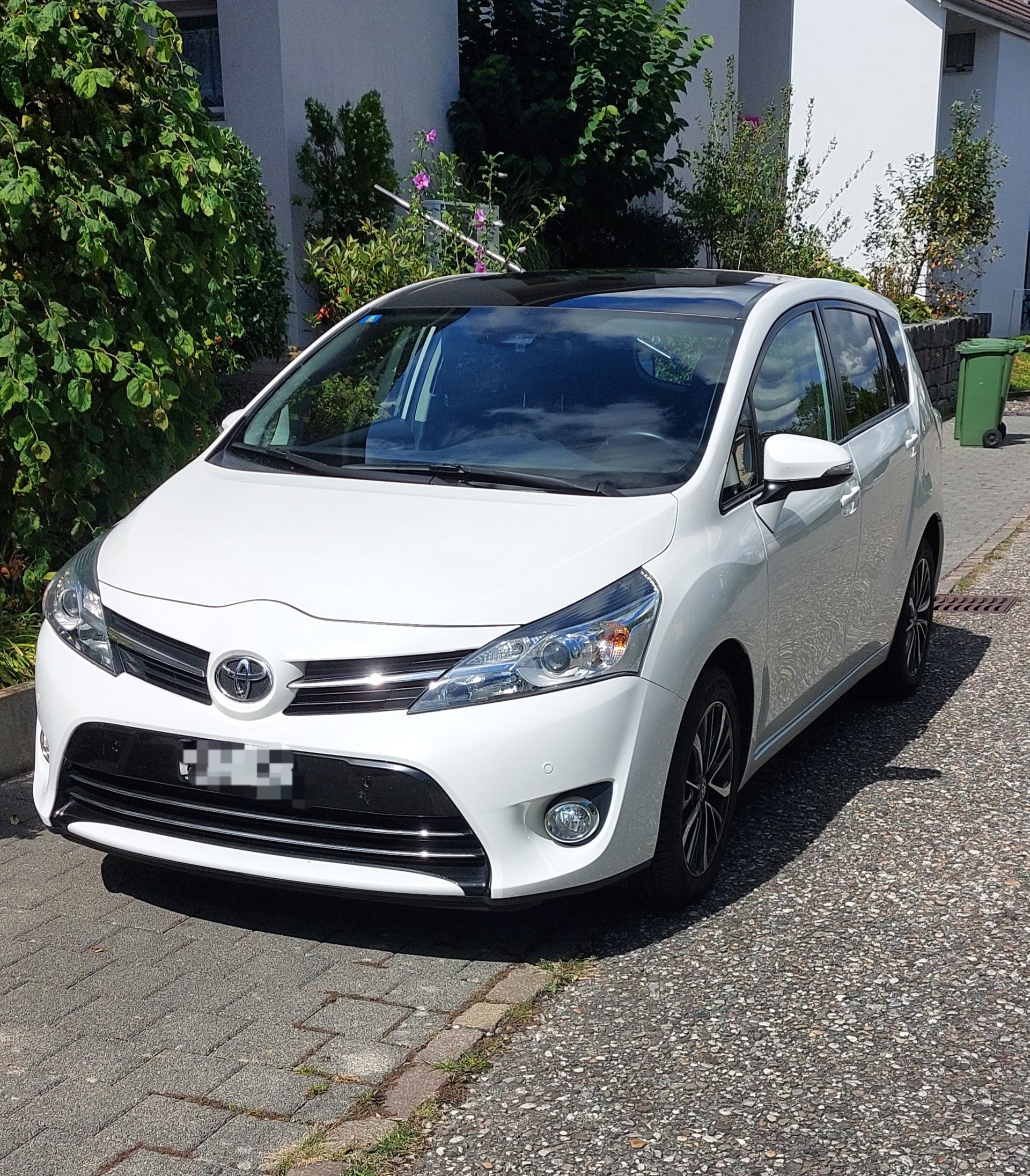 TOYOTA 1.8 VVT-i Trend 7P