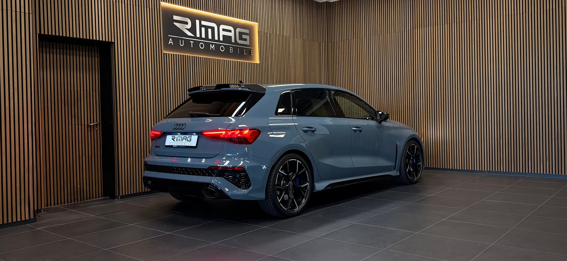 AUDI RS3 Sportback 2.5 TSI quattro S-tronic | CH-Fzg. | Frisch MFK | Frisch Service | Kemora Grey-image-21
