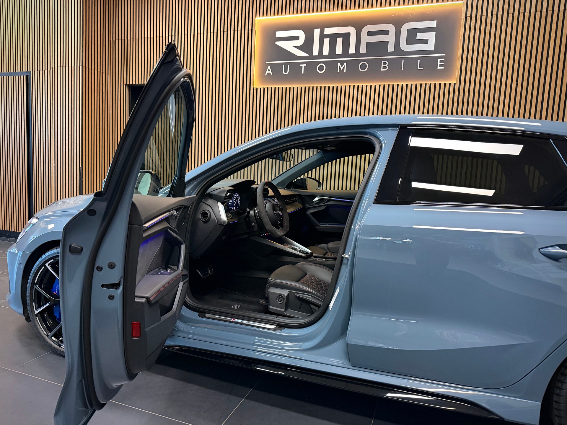 AUDI RS3 Sportback 2.5 TSI quattro S-tronic | CH-Fzg. | Frisch MFK | Frisch Service | Kemora Grey-image-8