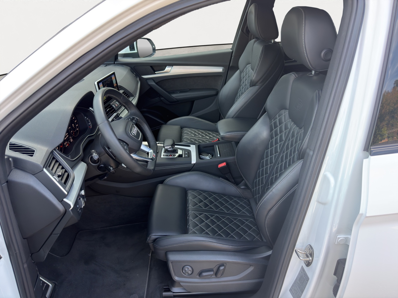 AUDI Q5 45 TFSI sport quattro S-tronic-image-4