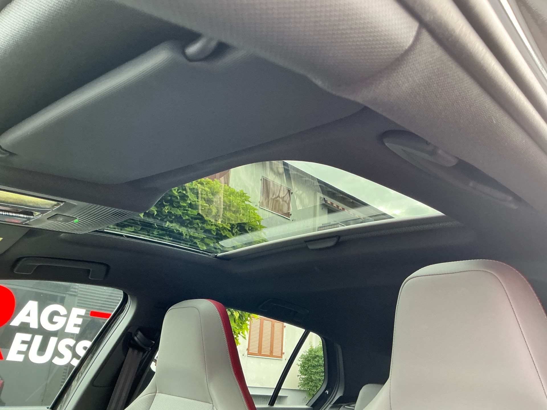 VW Golf GTI CLUBSPORT *** LEDER VIENNA & PANORAMAGLASDACH ***-image-8