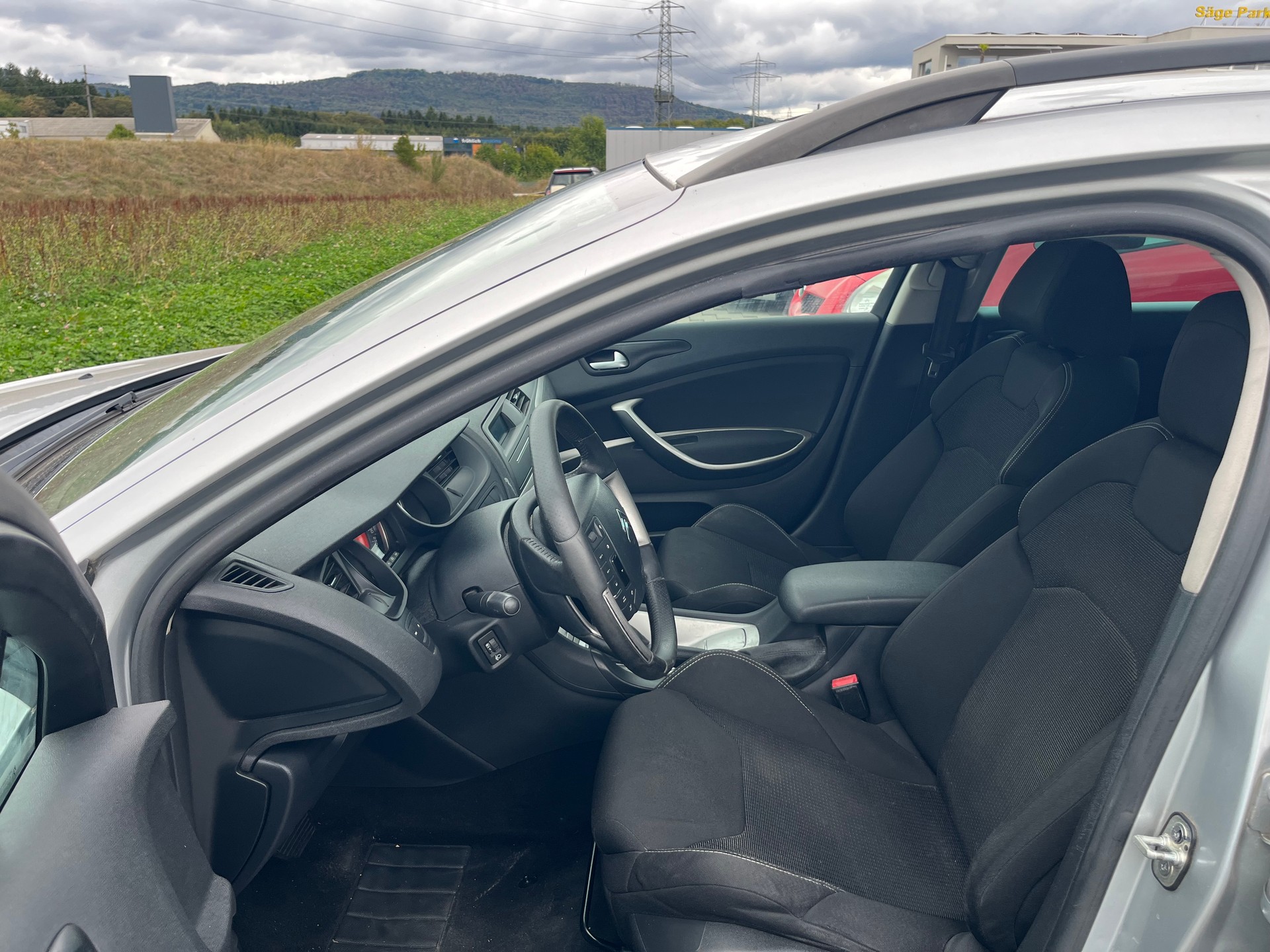 CITROEN C5 Tourer 2.0 HDi Exclusive Automatic-image-11