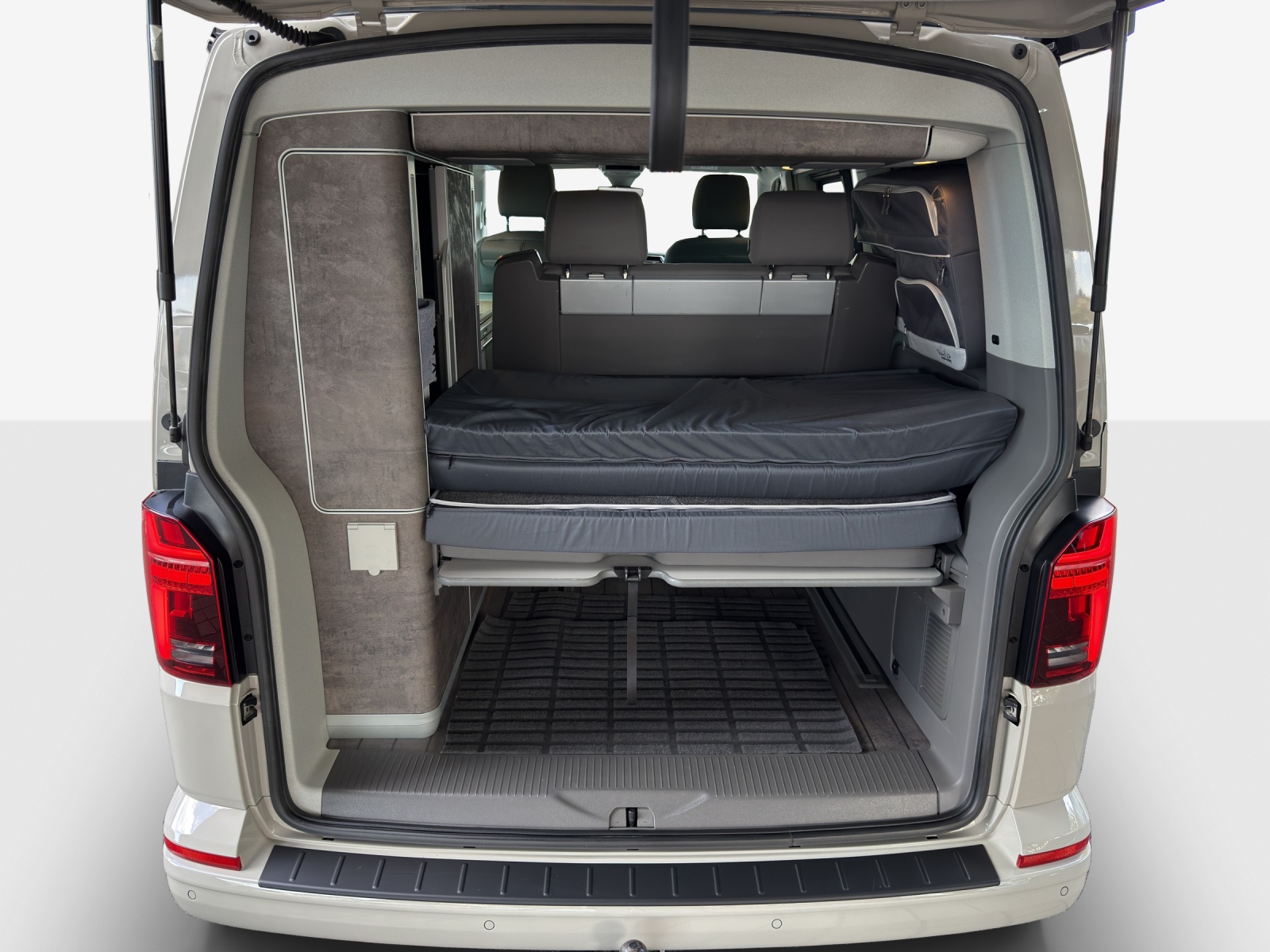 VW T6.1 California 2.0 TDI Ocean Liberty 4Motion DSG-image-12