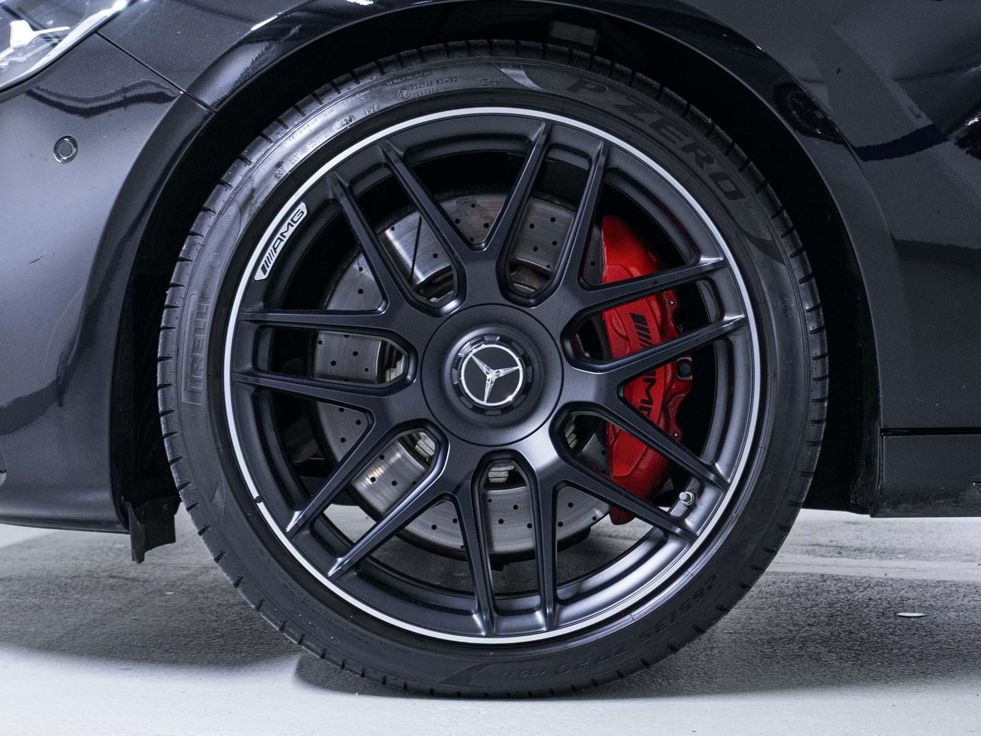MERCEDES-BENZ E 63 AMG S 4MATIC+ T-Modell-image-14