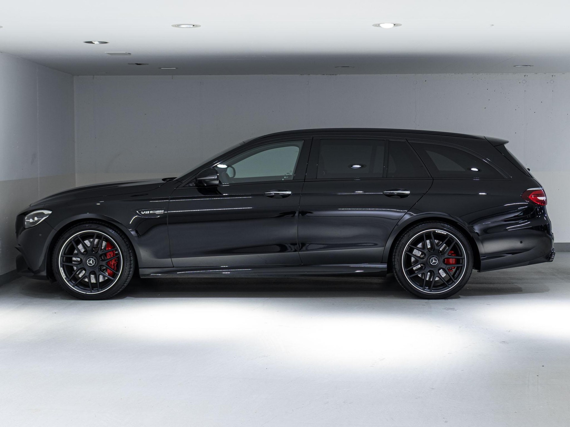 MERCEDES-BENZ E 63 AMG S 4MATIC+ T-Modell-image-4