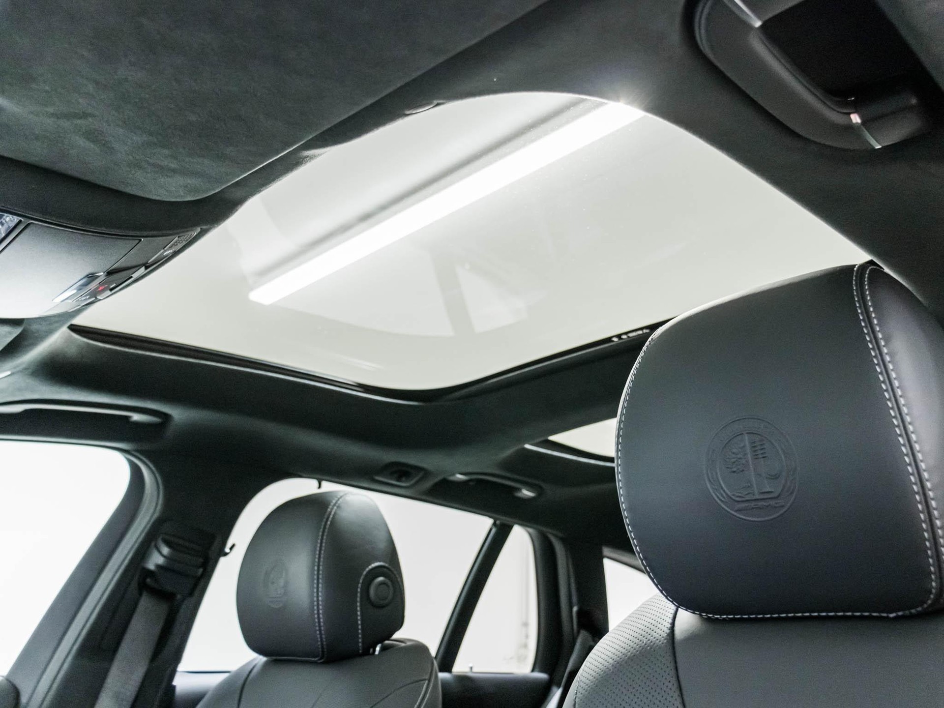 MERCEDES-BENZ E 63 AMG S 4MATIC+ T-Modell-image-8