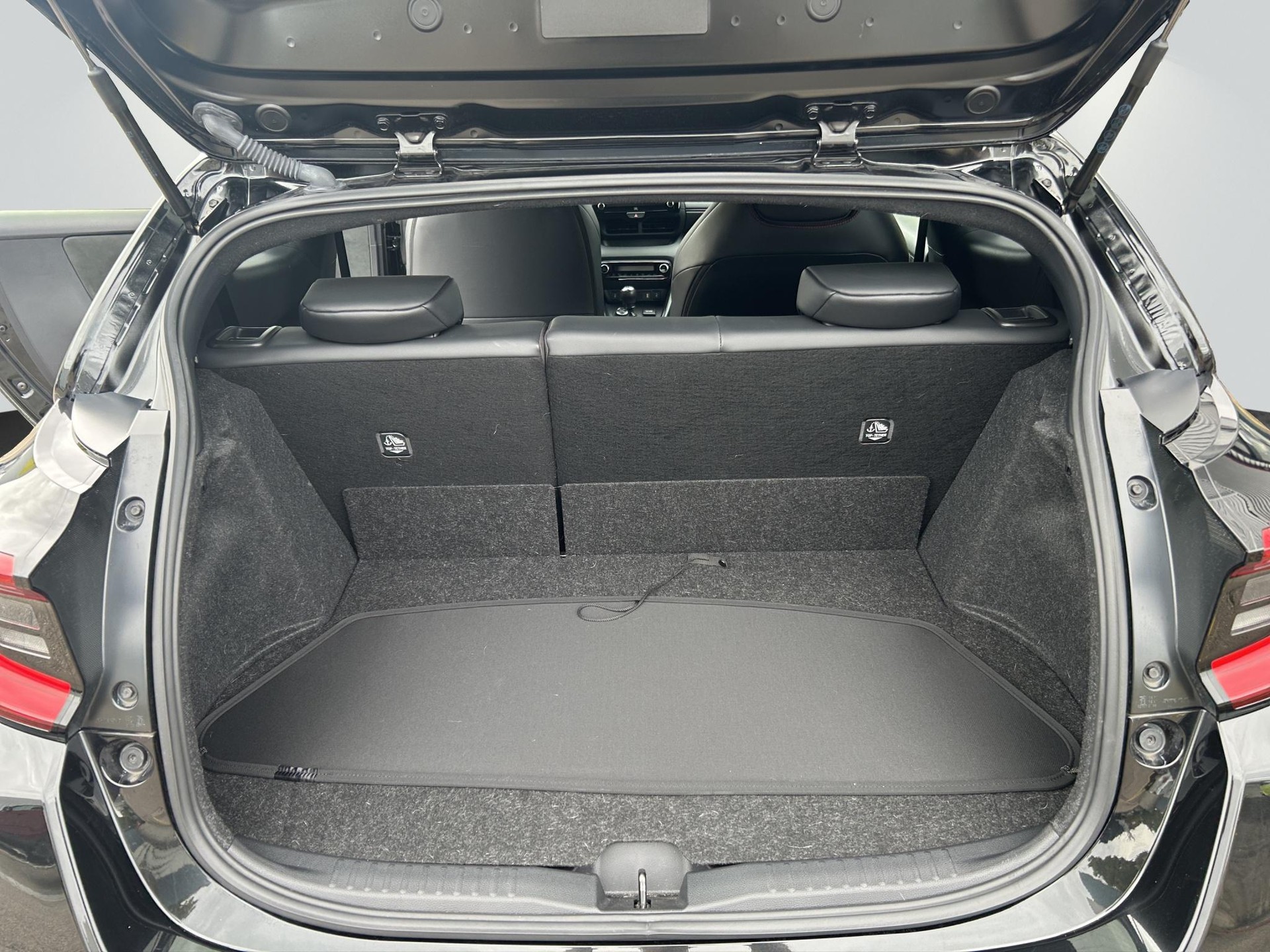 TOYOTA GR Yaris 1.6 Turbo Sport 4x4-image-13